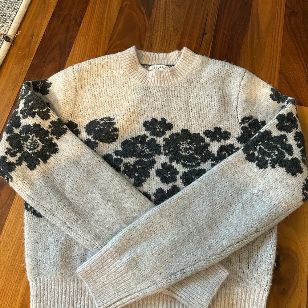 Z Supply Marisol flora sweater - Picture 2 of 6